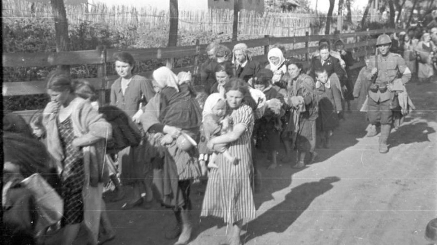 75 de ani de la al doilea și cel mai mare val de deportări staliniste din Basarabia / Zeci de mii de români au fost deposedați de pământuri, case și viață